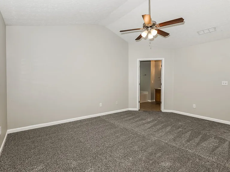 416 Heathcliff Ct — Photo 10