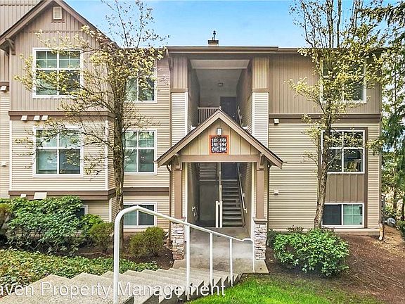 3rd image of 23420 SE Black Nugget Rd Unit F204