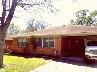 2204 Raspberry Ln, Pasadena, TX 77502