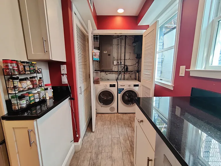 809 2nd St #1 — Photo 9