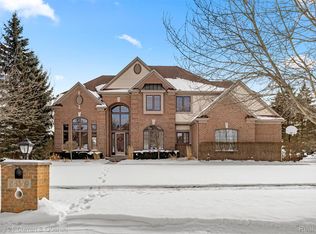 48369 Wadebridge Dr, Canton, MI 48187