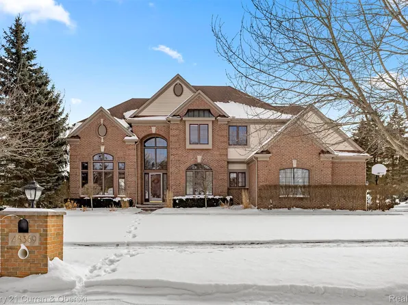 48369 Wadebridge Dr, Canton, MI 48187