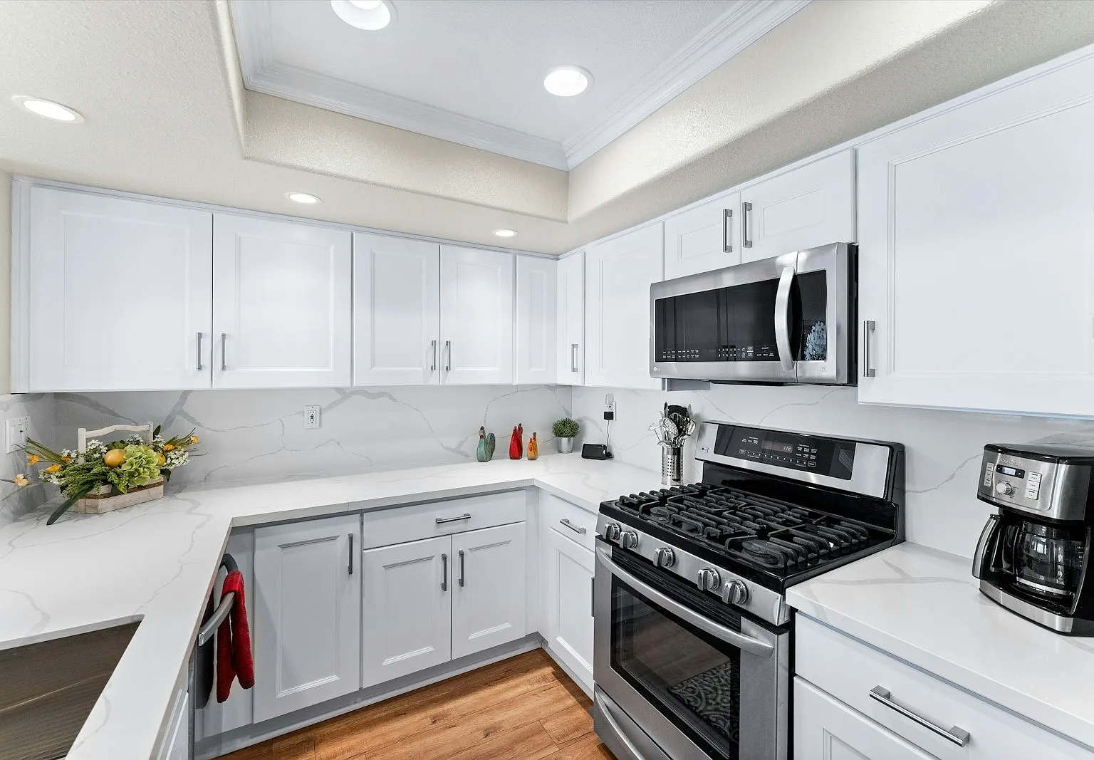 1037 South Daybreak Court — Photo 3