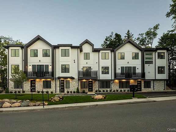 3rd image of 1 Homestead #202