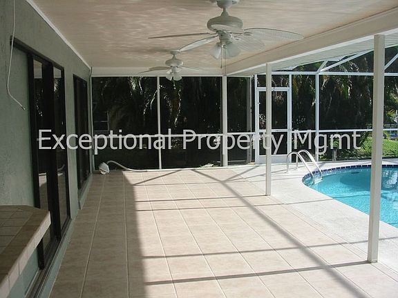 5th image of 4405 SW 25th Ave