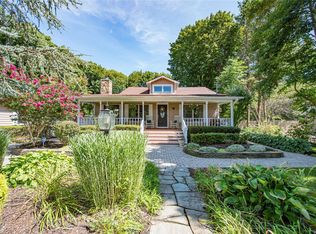 165 Cambon Ave, Saint James, NY 11780