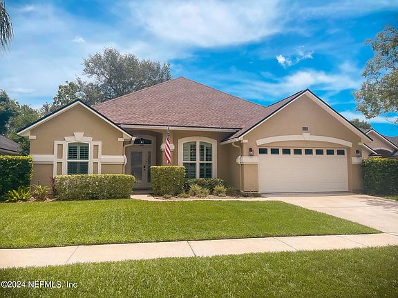 3rd image of 13738 HARBOR CREEK Place