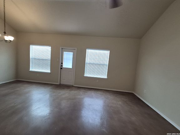 3rd image of 698 SAENGERHALLE RD