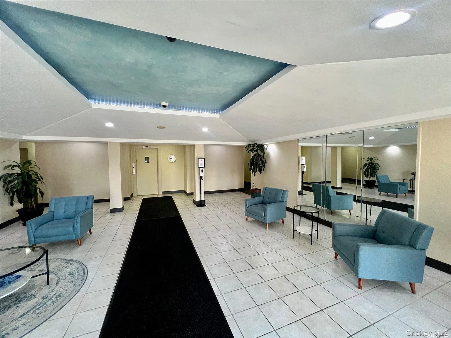 Studio, 1.0 bath, 300 sqft, $1,950 — Photo 3