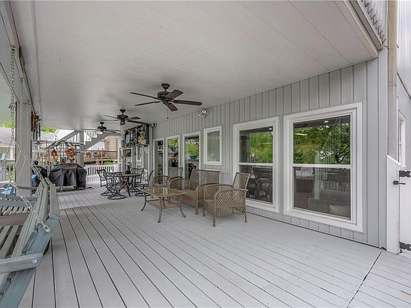 5th image of 44 Beach Dr