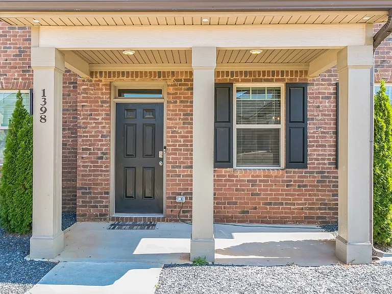 1398 Harlequin Way — Photo 5