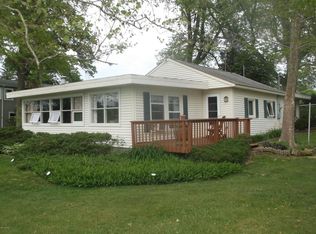 83100 Fritz Dr, Decatur, MI 49045