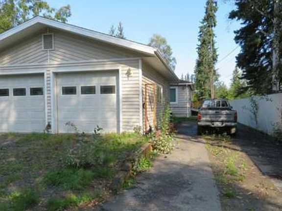 4th image of 285 Farewell Ave