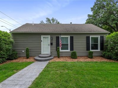 8101 Grand Ave, Kansas City, MO, 64114