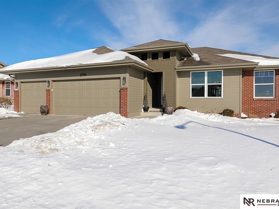 1st image of 2719 N 191st Ave