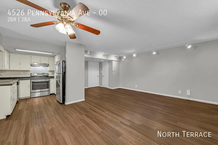 Sleek & Stylish 2-Bed Just Steps from the Plaza! — Photo 3