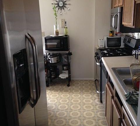 4th image of 3811 Mount Hood Ct