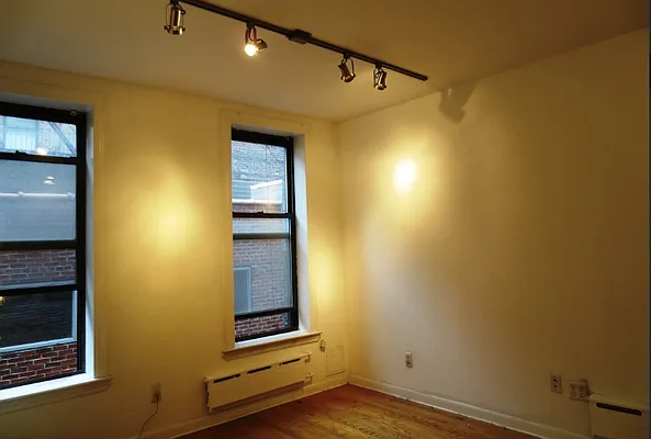 Rented by Waverly Realty Associates | media 43