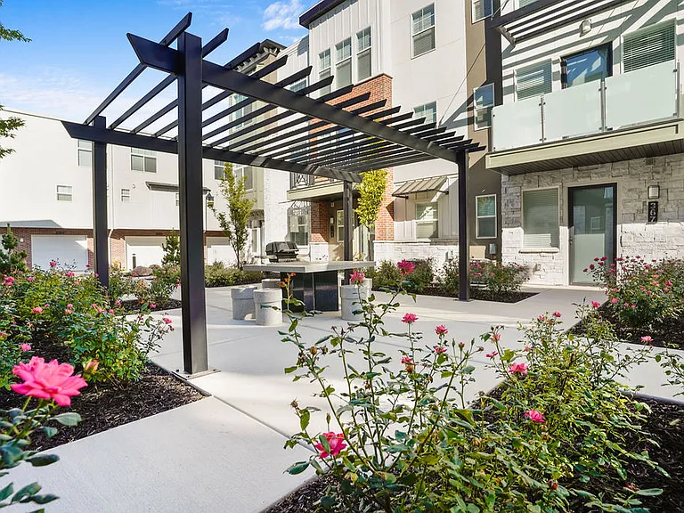 Current by Lotus Townhomes — Photo 7