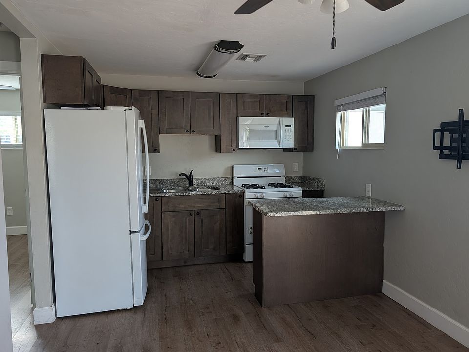 1st image of 1112 S 7th Ave #1/2