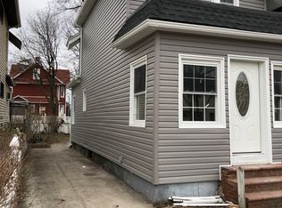 21723 135th Ave, Springfield Gardens, NY 11413