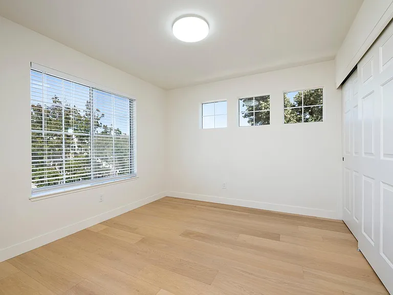 356 Meridian Dr — Photo 13