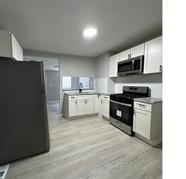 1300 Carroll St — Photo 1