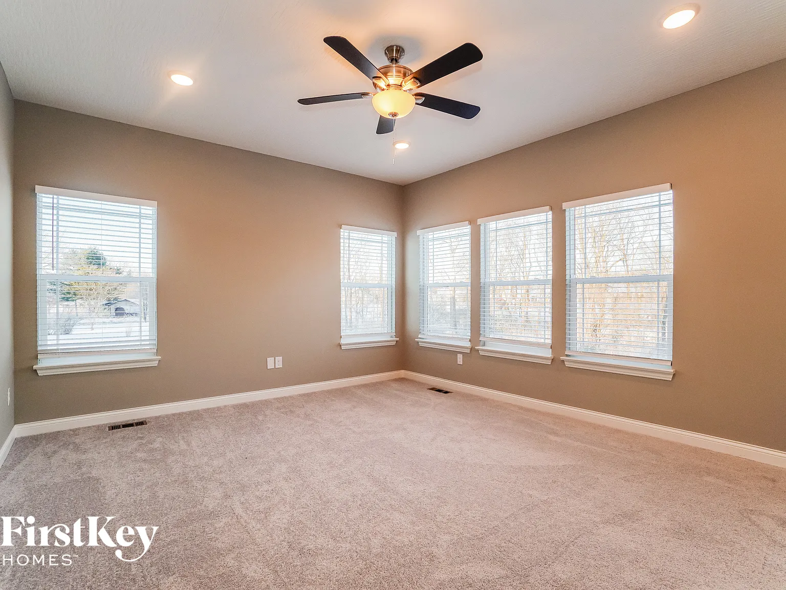 4 bed, 2.5 bath, 1842 sqft, $2,530 — Photo 3