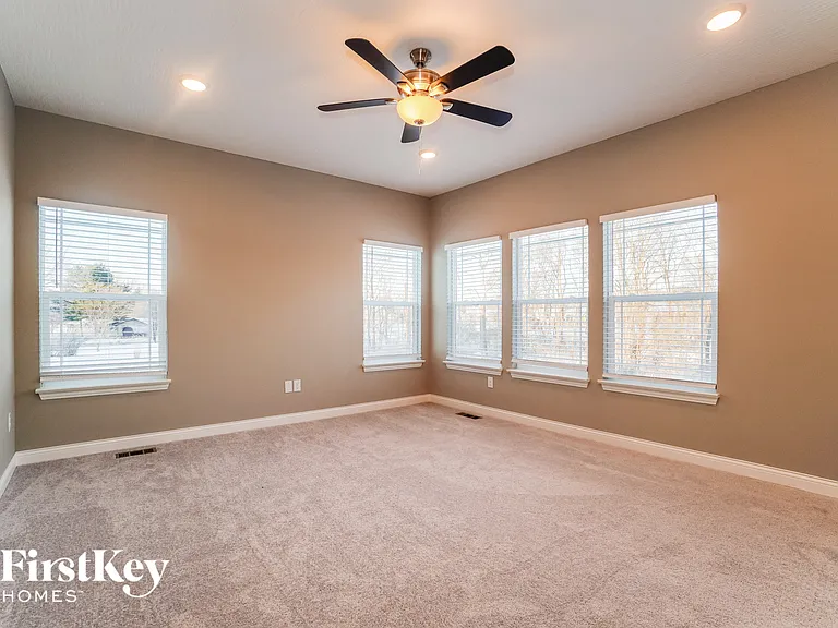 1903 Ream Dr — Photo 3