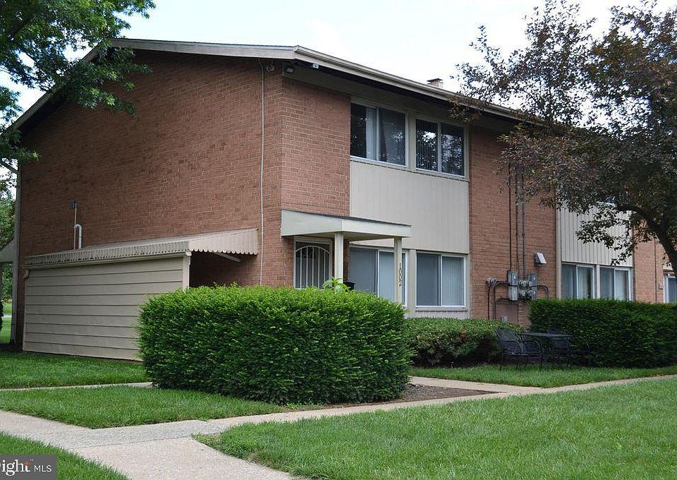 2nd image of 914 Taney Ave