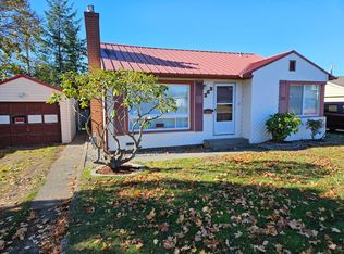 363 SE Glencoe St, Oak Harbor, WA 98277