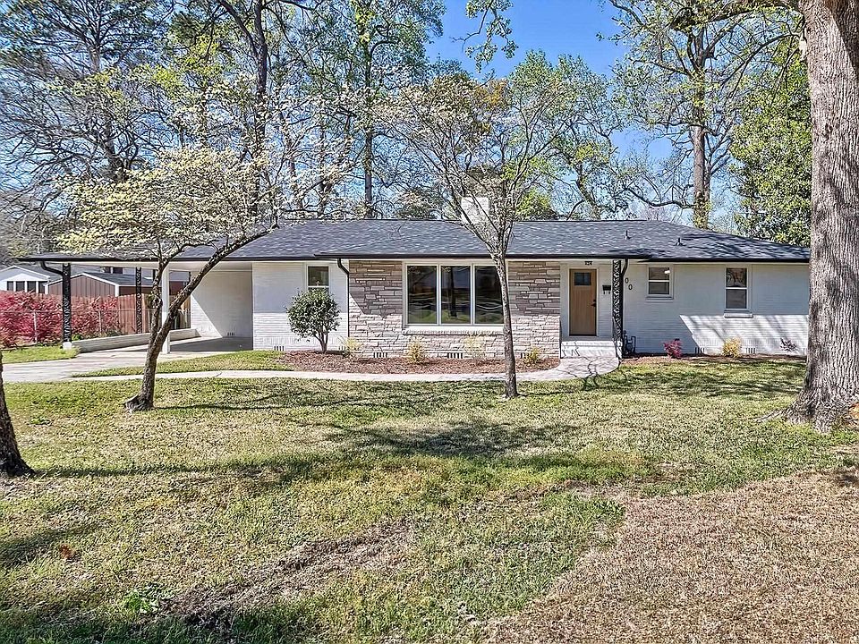 1st image of 900 M Ave