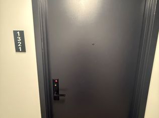 3009 Novar Rd #1321, Mississauga, ON L5B 1S4