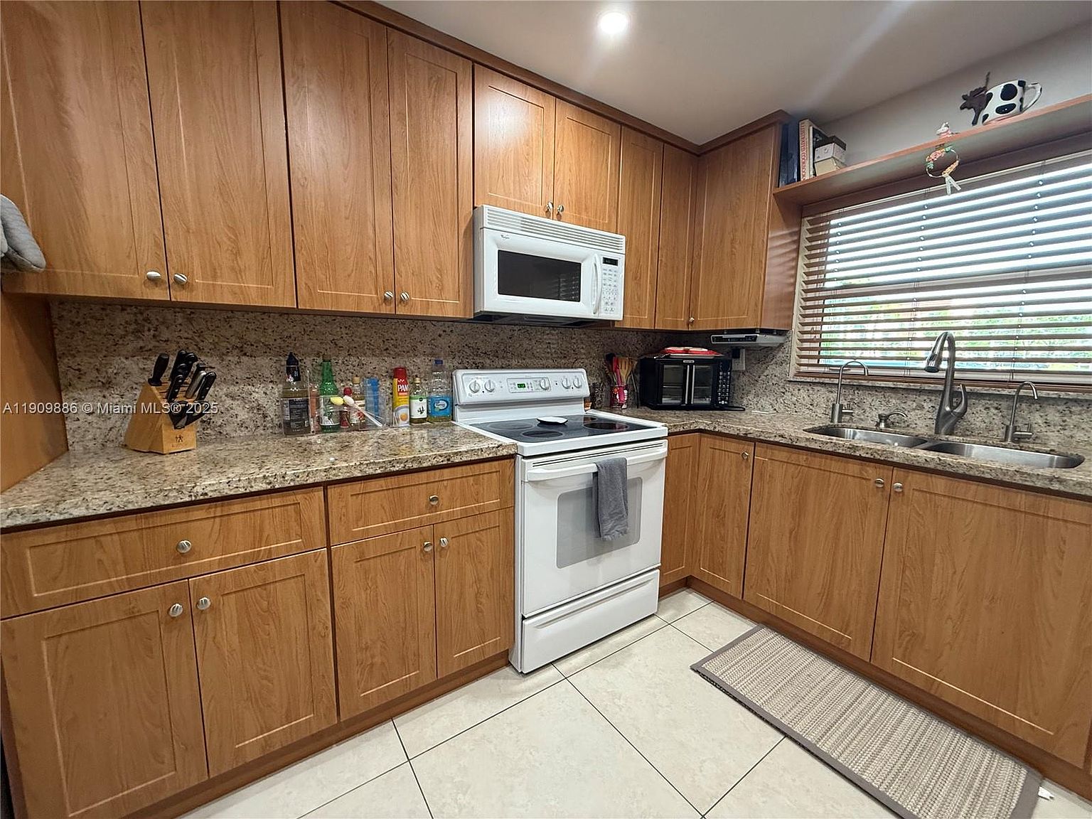 9741 Sunrise Lakes Blvd APT 107