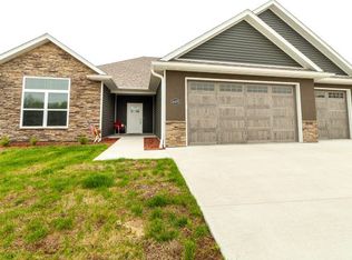 6475 Gail Ct, Hallsville, MO 65255
