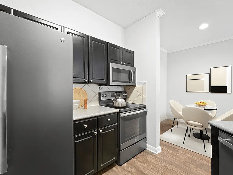 Stonebrook Apartments — Photo 5