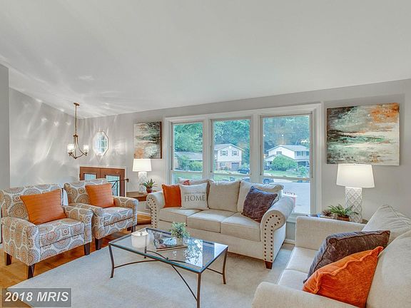 3rd image of 10010 Latimer Ct