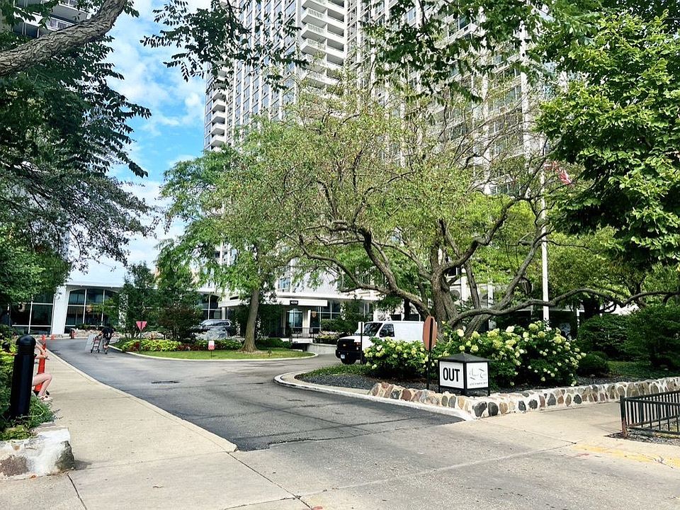 1st image of 4250 N Marine Dr APT 822