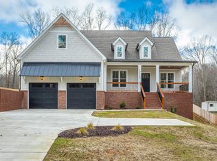 10513 Lovell Rd, Soddy Daisy, TN 37379