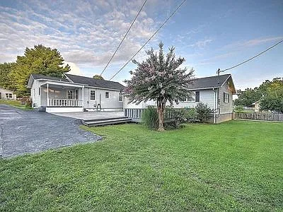 1628 Fairfield Ave — Photo 3