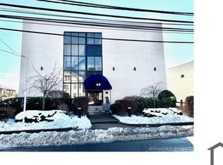 69 Cove Rd, Stamford, CT 06902