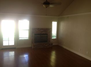 1898 E Omaha Ave, Fresno, CA