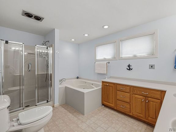 5th image of 411 Water St APT 1
