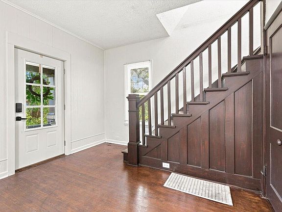 5th image of 137 Nicholas St