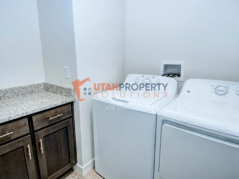 963 W 540 S — Photo 22
