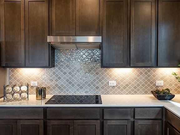 Kitchen cooktop