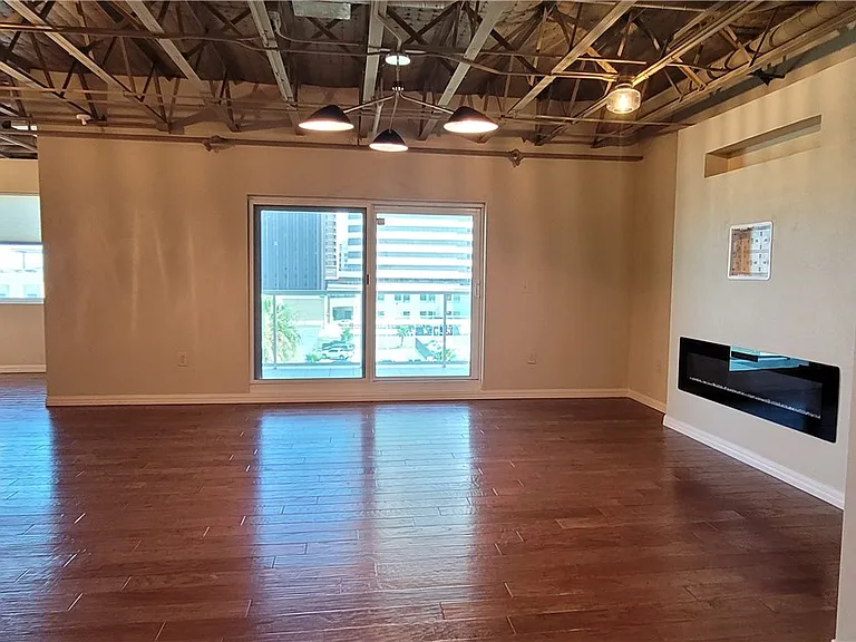 901 N Upper Broadway St #502 — Photo 4
