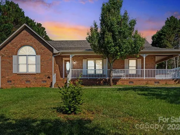 3471 Mason Spring Dr, Lincolnton, NC 28092