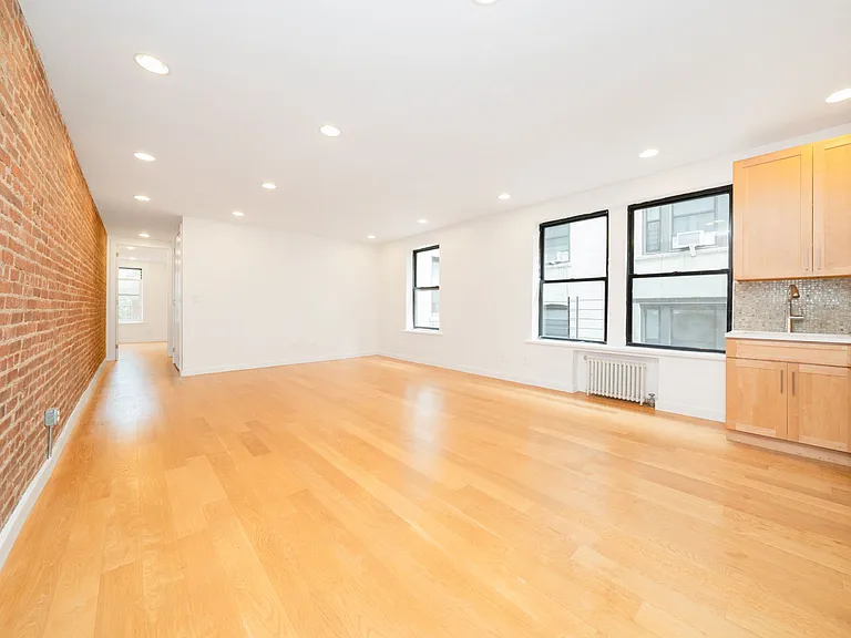 654 W 161st St #3H — Photo 3