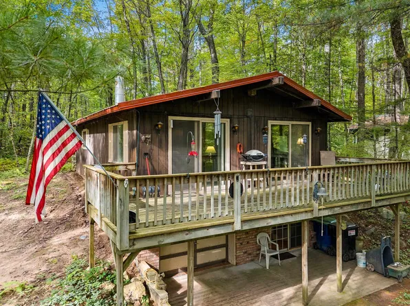 W2474 Tall Moon Rd, Keshena, WI 54135